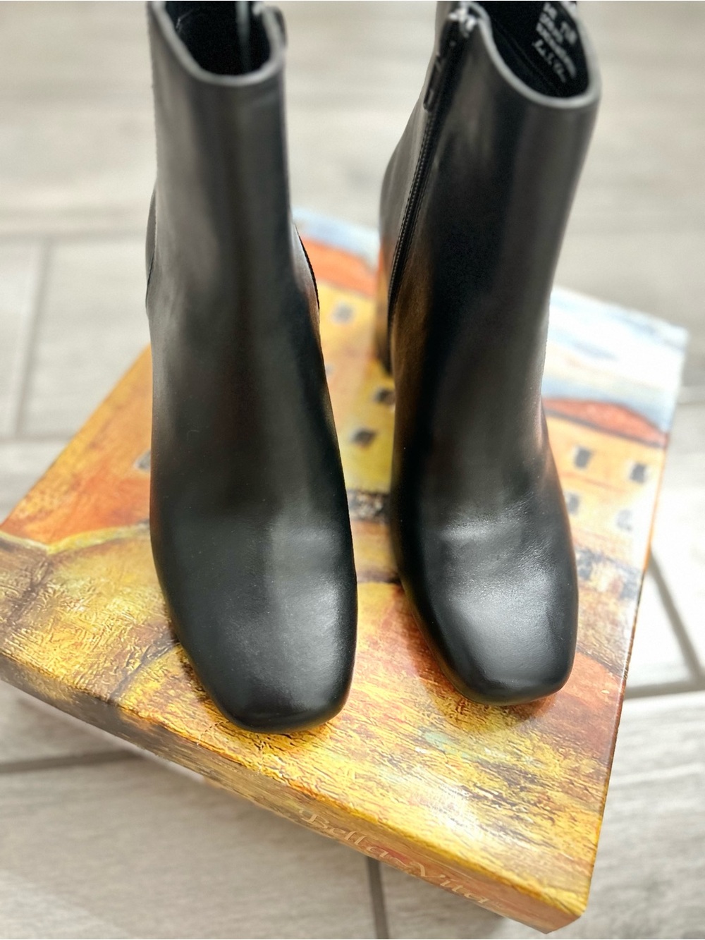 Bella Vita Wilma Classic Black Leather Women's Ankle Boots - Sleek Zip Closure 7